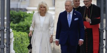 YEAR-ENDER Turbulent times for British monarchy