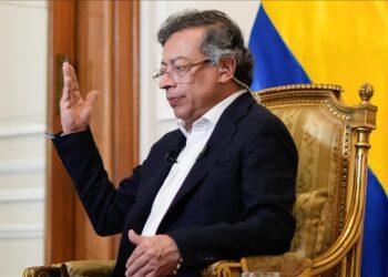 Colombian president dismisses US criticism, reaffirms command of armed forces