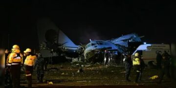 At least 15 killed after military plane carrying banknotes crashes in Bolivia