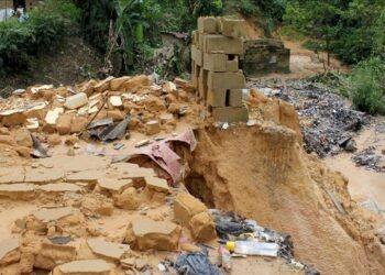 Floods in eastern Congo leave more than 2,500 households homeless
