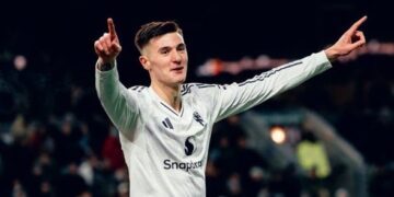 Sesko’s late goal rescues Man United in 1-1 draw at West Ham; Tottenham, Everton lose