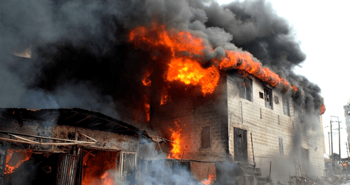 Ibadan: Fire razes shops in Ogunpa market