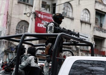 European governments warn citizens in Mexico to stay indoors after surge in violence