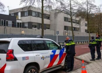 Explosion rocks Jewish school in Amsterdam