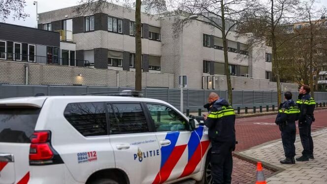 Explosion rocks Jewish school in Amsterdam
