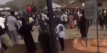 Protesters defy Plateau governor’s curfew after bandits killed several residents