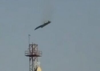 Several U.S. military aircraft crashed in Kuwait amid Iran’s strikes: Official