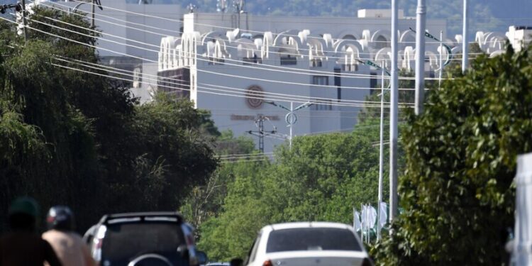 Pakistan expects Iranian top diplomat in Islamabad, breakthrough in US talks: Sources