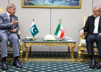 Pakistan, Iran leaders discuss regional peace efforts in phone call