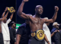 Carter Efe defeats Portable in celebrity boxing bout