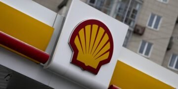 Shell beats profit forecasts in 1st quarter as Iran war boosts oil prices