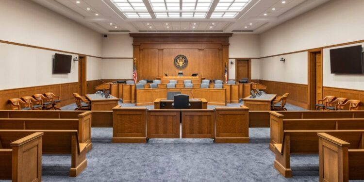 U.S. federal judge busted for having sex with policeman in courthouse