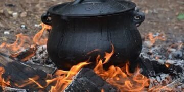 FCT residents abandon cooking gas as prices hit N2,000 per kg, turn to charcoal, firewood