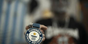 Australian town crier sets world record for loudest shout