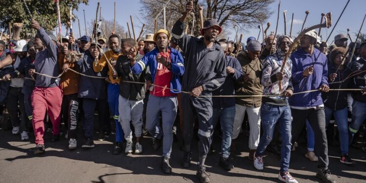 Mozambique completes repatriation of 7 ‘xenophobic’ attack victims from South Africa