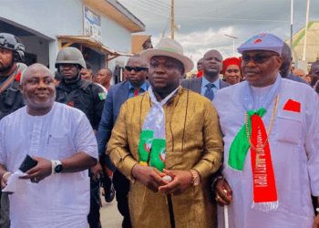 Bayelsa APC chieftain, supporters defect to PDP