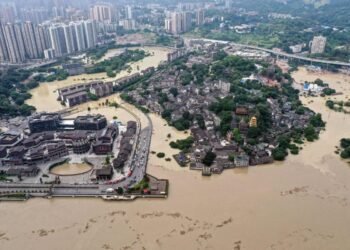 15 people killed in China’s flooding after torrential rainfall