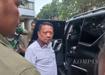 Indonesia’s top anti-corruption prosecutor resigns after police found gold, $20 million cash in his home