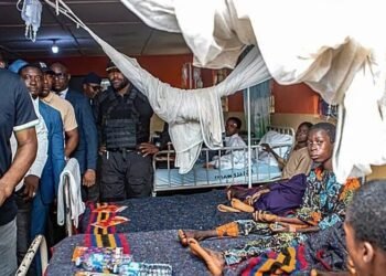 Makinde visits rescued pupils, teachers, pledges support for full recovery