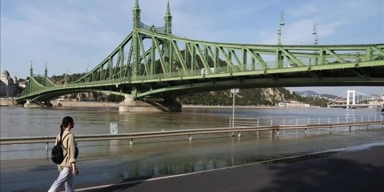 Danube navigation nearly impossible in Bulgaria as water levels plunge