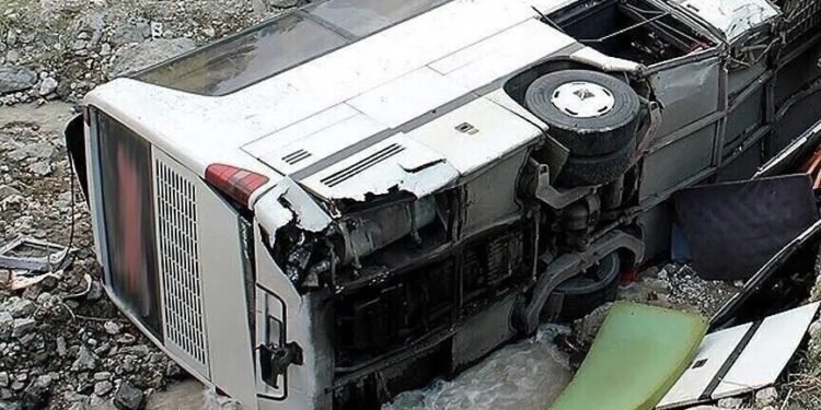 12 killed after tourist bus overturns in Hungary