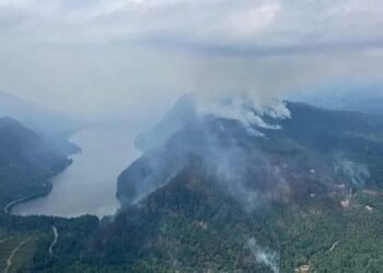 More than 20,000 forced to evacuate amid Canada wildfires