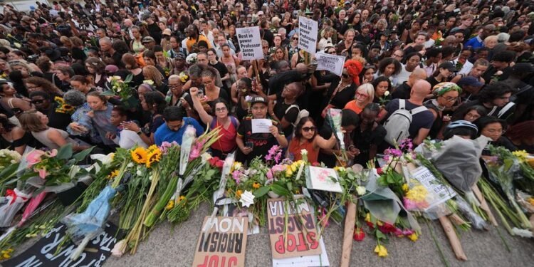 Thousands keep vigil to mourn Jason Arday