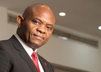 ‘Civilisation isn’t excuse for stupidity’, netizens react after lady calls UBA chairman ‘Tony’
