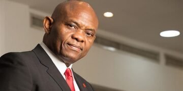 ‘Civilisation isn’t excuse for stupidity’, netizens react after lady calls UBA chairman ‘Tony’
