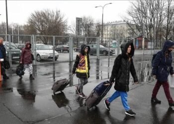 Swiss lawmakers back stricter asylum measures