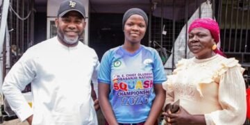 Lagos sports commission DG visits woman over viral video on athletic daughter’s ordeal