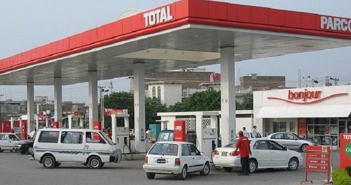 Nigerians react as petrol price hits N1,500