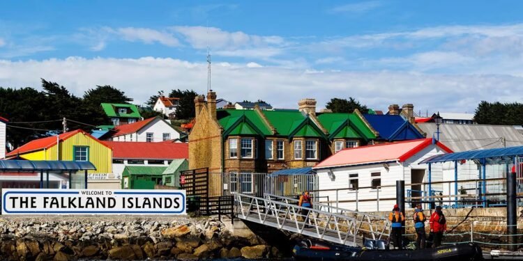 Argentina rejects UK criticism about Falkland Islands arbitration