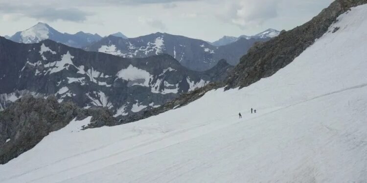 Global warming threatens dozens of Swiss mountain huts: Experts
